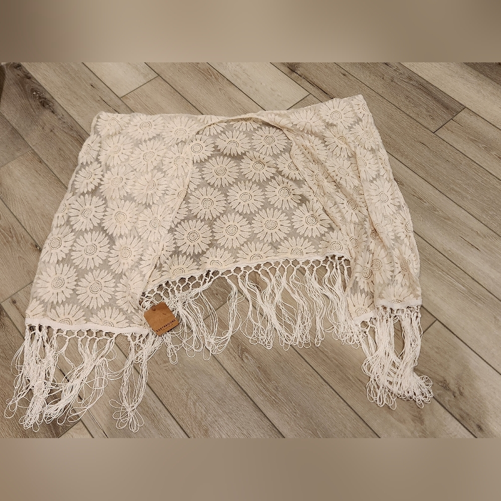 Earthbound one size shawl boho cottage core new with tags
